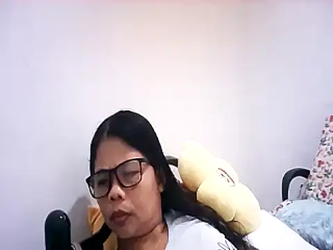 Snapshot of pinay_milfxx chatting on 11-03-25, 05:31 pinay milfxx online show from 11-03-25, 05:31