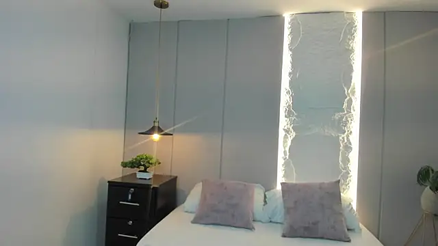 isabella florez online show from 04-10-26, 02:28