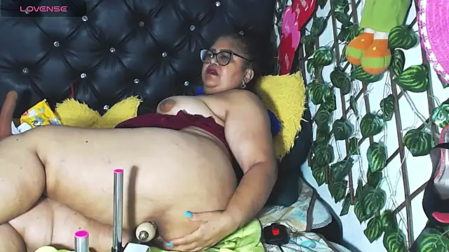 Snapshot of mature_beautiful chatting on 03-12-25, 09:55 mature beautiful online show from 03-12-25, 09:55