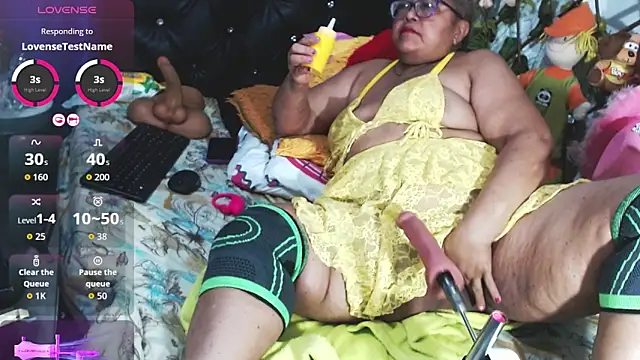 mature beautiful online show from 03-28-26, 12:05