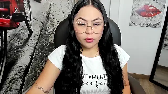 Hana    online show from 11-15-25, 12:19