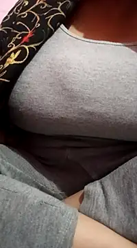 Snapshot of rekhabb123 chatting on 02-12-25, 04:44 rekhabb123 online show from 02-12-25, 04:44