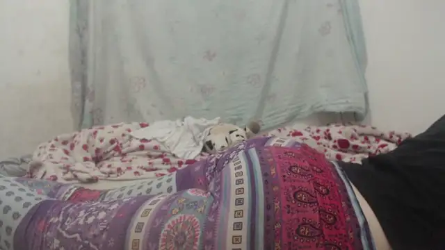 Kittywhiteass online show from 03-19-25, 08:23