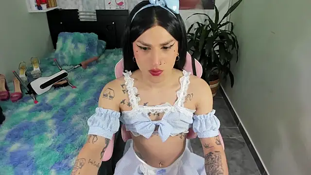 Snapshot of queenramoona-hot chatting on 09-11-25, 08:53 queenramoona-hot online show from 09-11-25, 08:53