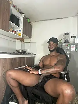 Snapshot of blackdrey18 chatting on 02-05-25, 04:58 blackdrey18 online show from 02-05-25, 04:58