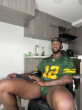 Snapshot of blackdrey18 chatting on 03-22-25, 11:32 blackdrey18 online show from 03-22-25, 11:32