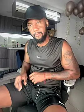 Snapshot of blackdrey18 chatting on 09-18-25, 01:35 blackdrey18 online show from 09-18-25, 01:35