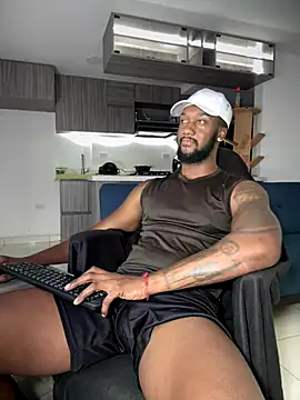 Snapshot of blackdrey18 chatting on 10-30-25, 01:56 blackdrey18 online show from 10-30-25, 01:56