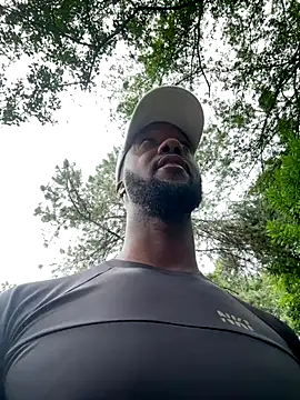 Snapshot of blackdrey18 chatting on 11-14-25, 04:38 blackdrey18 online show from 11-14-25, 04:38