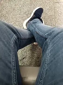 Snapshot of witchhunter1 chatting on 03-08-25, 09:28 witchhunter1 online show from 03-08-25, 09:28