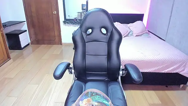 yesie hot online show from 01-10-25, 02:25