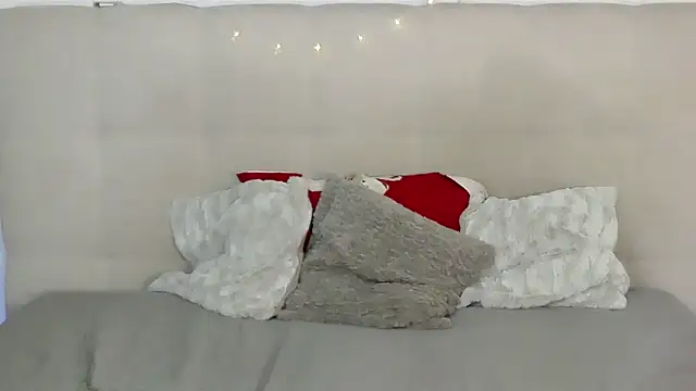 PetersEmily online show from 02-07-25, 09:04