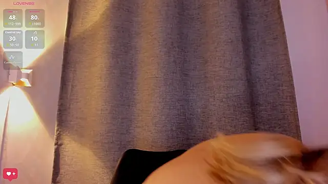 Assh lee  online show from 10-16-25, 01:12