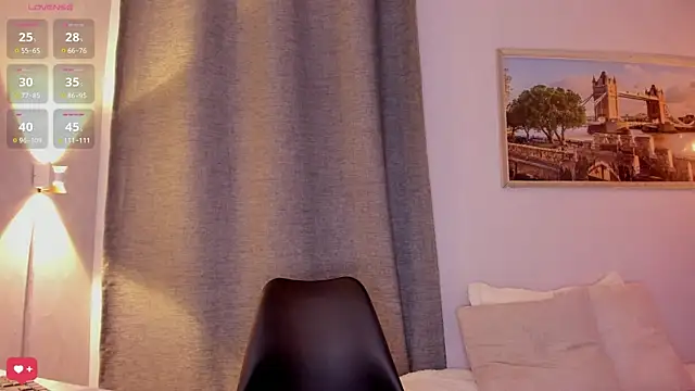 Assh lee  online show from 10-25-25, 12:34