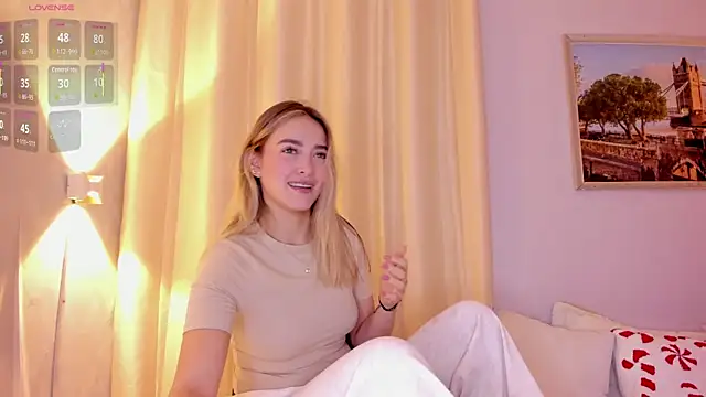 Assh lee  online show from 12-18-25, 12:44