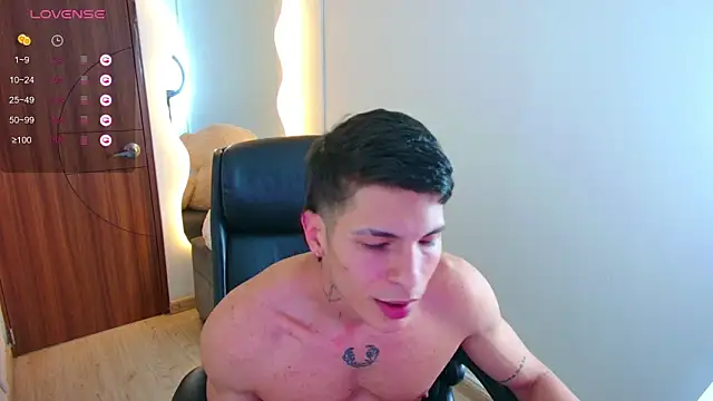 Snapshot of harrisoncuper chatting on 01-17-26, 01:43 harrisoncuper online show from 01-17-26, 01:43