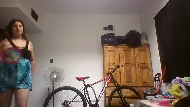 Snapshot of La_pauli_latina chatting on 12-10-24, 04:45 La pauli latina online show from 12-10-24, 04:45