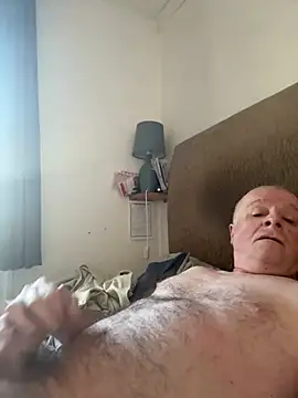 Snapshot of locallad88 chatting on 03-16-25, 08:43 locallad88 online show from 03-16-25, 08:43