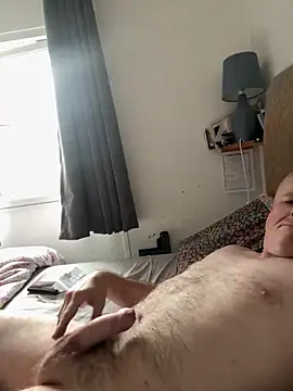 Snapshot of locallad88 chatting on 10-02-25, 03:41 locallad88 online show from 10-02-25, 03:41