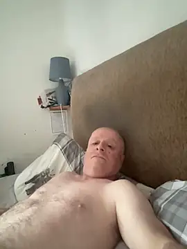 Snapshot of locallad88 chatting on 10-31-25, 07:53 locallad88 online show from 10-31-25, 07:53