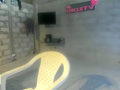 Snapshot of EL-CHICLE-TV chatting on 01-11-25, 02:36 EL-CHICLE-TV online show from 01-11-25, 02:36