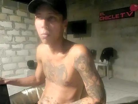Snapshot of EL-CHICLE-TV chatting on 01-18-25, 08:31 EL-CHICLE-TV online show from 01-18-25, 08:31
