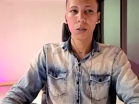 Snapshot of EL-CHICLE-TV chatting on 09-25-25, 06:17 EL-CHICLE-TV online show from 09-25-25, 06:17