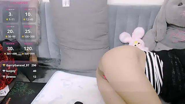 Snapshot of kichigirl chatting on 03-15-25, 07:53 kichigirl online show from 03-15-25, 07:53