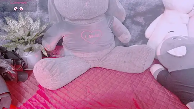 Snapshot of kichigirl chatting on 10-22-25, 02:34 kichigirl online show from 10-22-25, 02:34