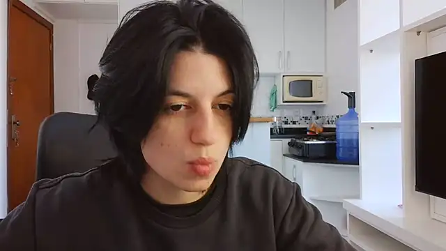 Snapshot of kyslrana chatting on 06-25-26, 03:16 kyslrana online show from 06-25-26, 03:16