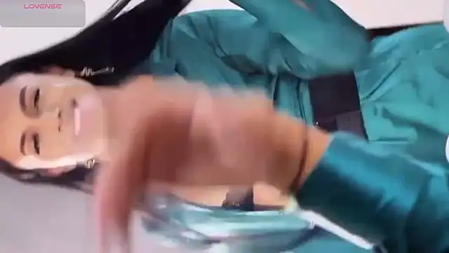 Snapshot of sweetcata23 chatting on 02-12-26, 07:09 sweetcata23 online show from 02-12-26, 07:09