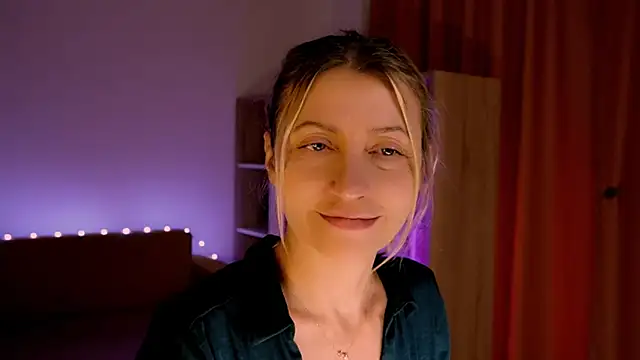 ZoeGrant online show from 04-28-26, 05:40