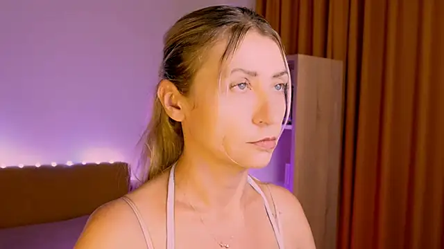 ZoeGrant online show from 07-04-26, 05:30