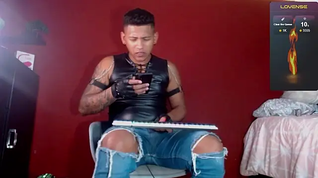 TomLover 12 online show from 02-23-25, 09:05