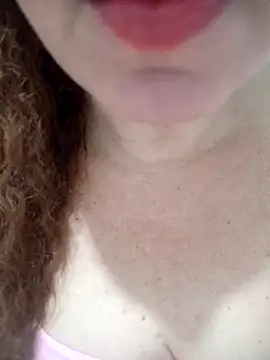 Snapshot of CASADASIGILO2 chatting on 10-05-25, 08:29 CASADASIGILO2 online show from 10-05-25, 08:29