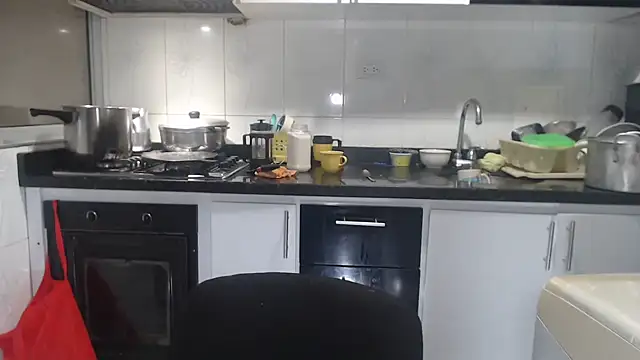 kateleyagrey online show from 10-08-25, 12:03