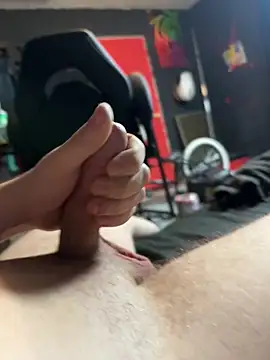 Snapshot of whitestroker chatting on 10-09-25, 02:48 whitestroker online show from 10-09-25, 02:48