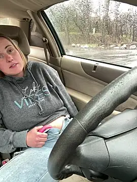 Snapshot of ClumsyLink chatting on 02-13-25, 07:42 ClumsyLink online show from 02-13-25, 07:42