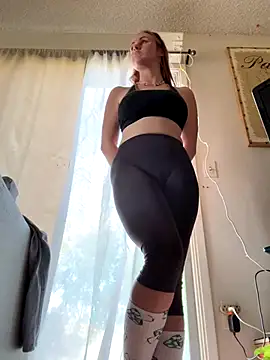 Snapshot of ClumsyLink chatting on 12-04-25, 09:56 ClumsyLink online show from 12-04-25, 09:56