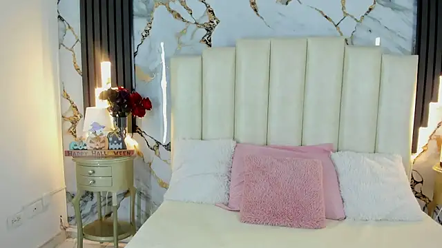 Snapshot of lulumars chatting on 10-21-25, 05:19 lulumars online show from 10-21-25, 05:19