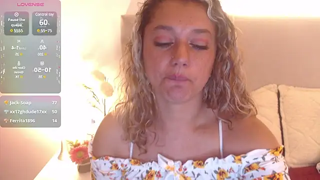 Snapshot of Sofii_Diaz chatting on 01-25-25, 10:18 Sofii Diaz online show from 01-25-25, 10:18