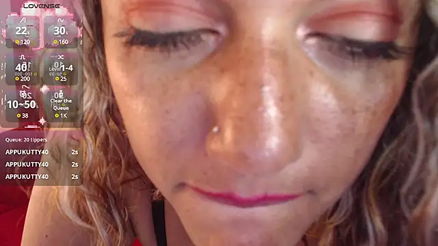 Snapshot of Sofii_Diaz chatting on 02-05-25, 10:12 Sofii Diaz online show from 02-05-25, 10:12