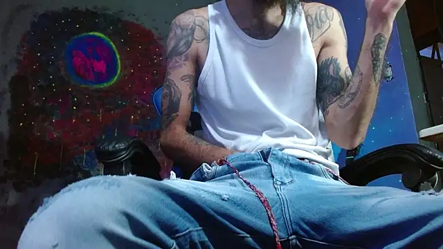 Snapshot of Tatted21xxx chatting on 01-14-25, 04:36 Tatted21xxx online show from 01-14-25, 04:36