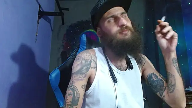 Snapshot of Tatted21xxx chatting on 01-17-25, 08:56 Tatted21xxx online show from 01-17-25, 08:56