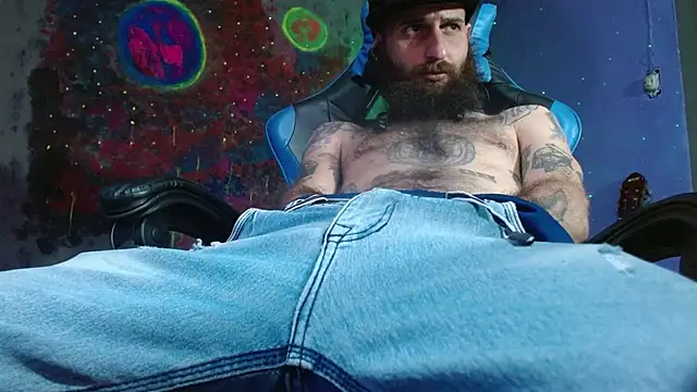 Snapshot of Tatted21xxx chatting on 01-22-25, 04:12 Tatted21xxx online show from 01-22-25, 04:12