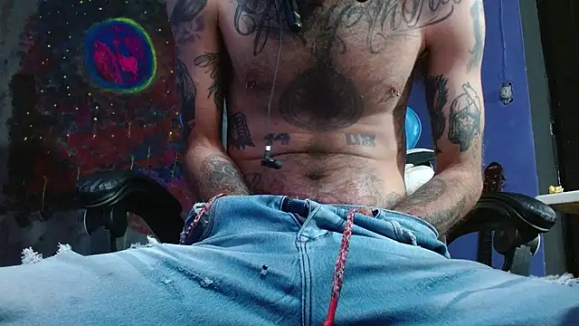 Snapshot of Tatted21xxx chatting on 01-29-25, 08:14 Tatted21xxx online show from 01-29-25, 08:14