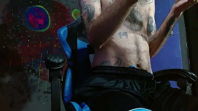 Snapshot of Tatted21xxx chatting on 02-04-25, 05:42 Tatted21xxx online show from 02-04-25, 05:42
