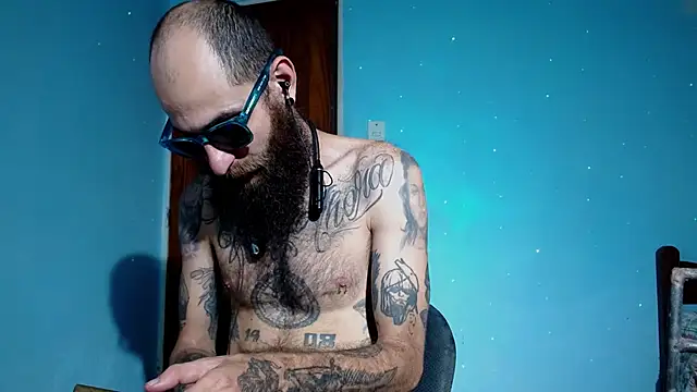 Snapshot of Tatted21xxx chatting on 03-12-25, 06:44 Tatted21xxx online show from 03-12-25, 06:44
