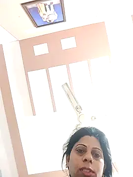 Snapshot of Manmohini123 chatting on 02-05-25, 04:27 Manmohini123 online show from 02-05-25, 04:27