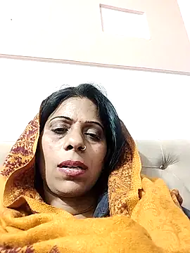 Snapshot of Manmohini123 chatting on 02-08-25, 04:04 Manmohini123 online show from 02-08-25, 04:04